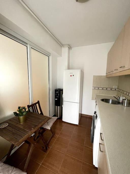 Green North Apt - Close To The Airport And Therme Apartament Bucureşti
